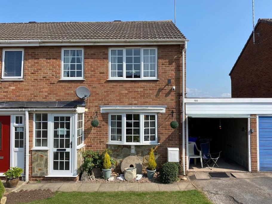 The Marlene - Lovely 3-bed - Free Wifi & Parking - Short Or Long Apartment Burton-upon-Trent