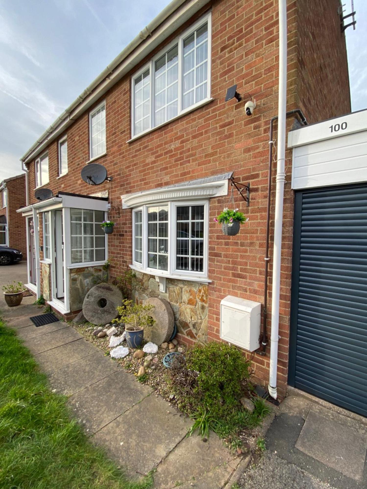 The Marlene - Lovely 3-bed - Free Wifi & Parking - Short Or Long * Burton-upon-Trent