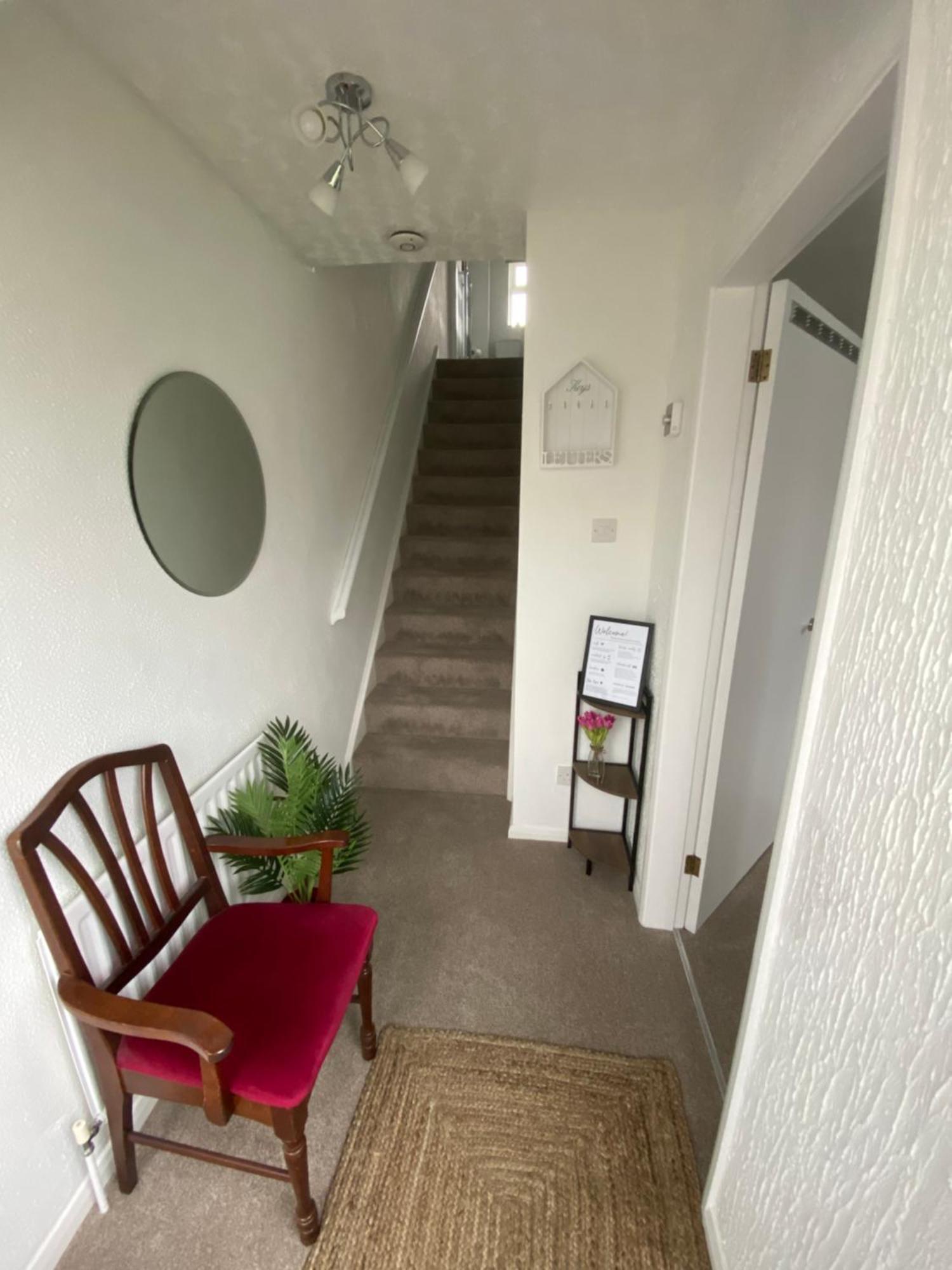 Apartment The Marlene - Lovely 3-bed - Free Wifi & Parking - Short Or Long *